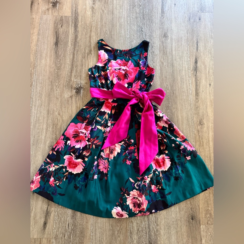 Eliza j green floral dress jacquard dress size 6P/US